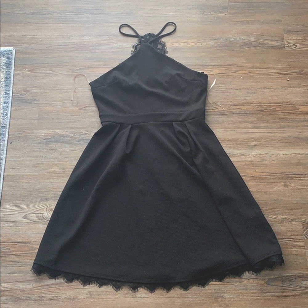 Dee elly black lace dress NWOT